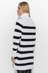 Jersey de cuello alto modelo 187973 Makadamia