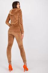 Conjunto modelo 191132 Relevance