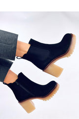 Botas tacón modelo 200636 Inello