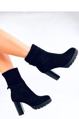 Botas tacón modelo 202352 Inello