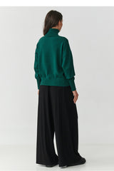 Jersey de cuello alto modelo 217396 Makadamia