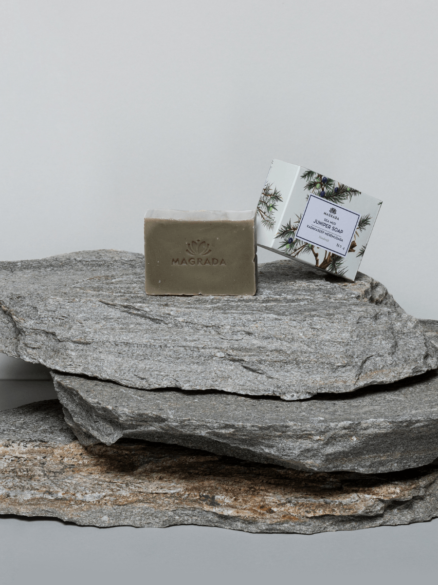 Jabón sin Sosa de Enebro y Barro Marino - ZYOUNAT Boutique