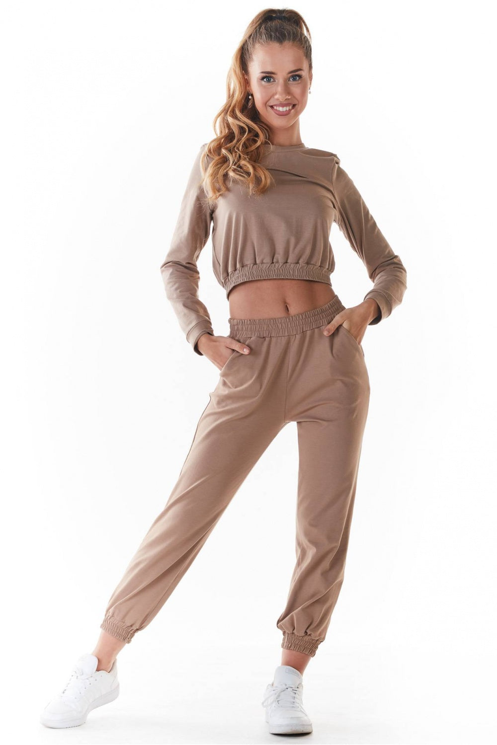 Pantalón chándal modelo 147604 Infinite You - ZYOUNAT Boutique