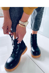 Botas modelo 170297 Inello