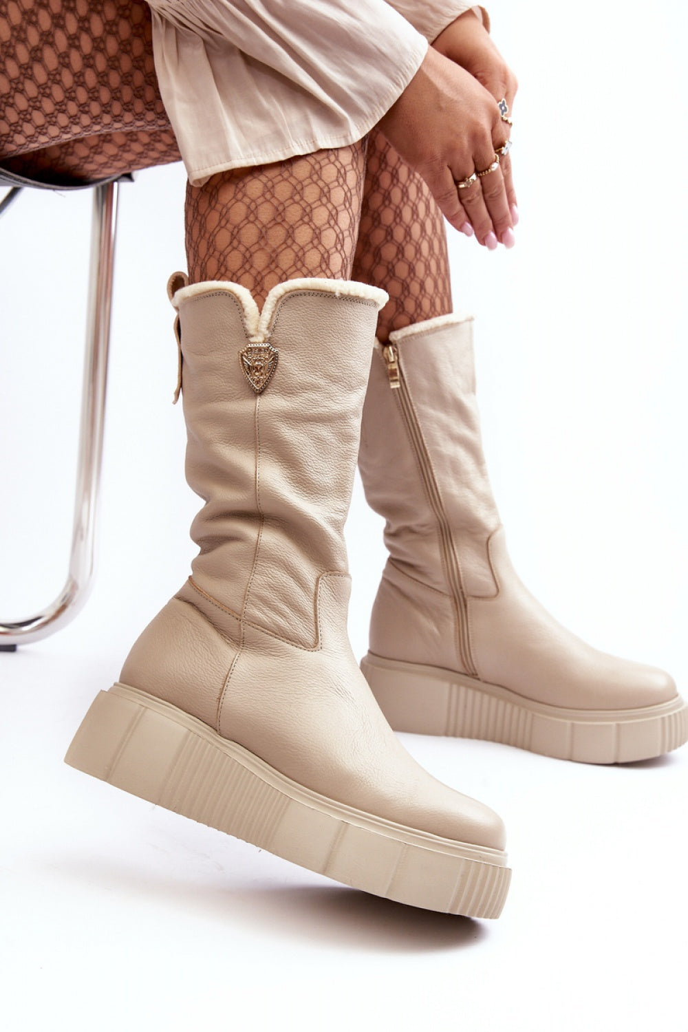 Botas de piel modelo 188530 Camina con estilo