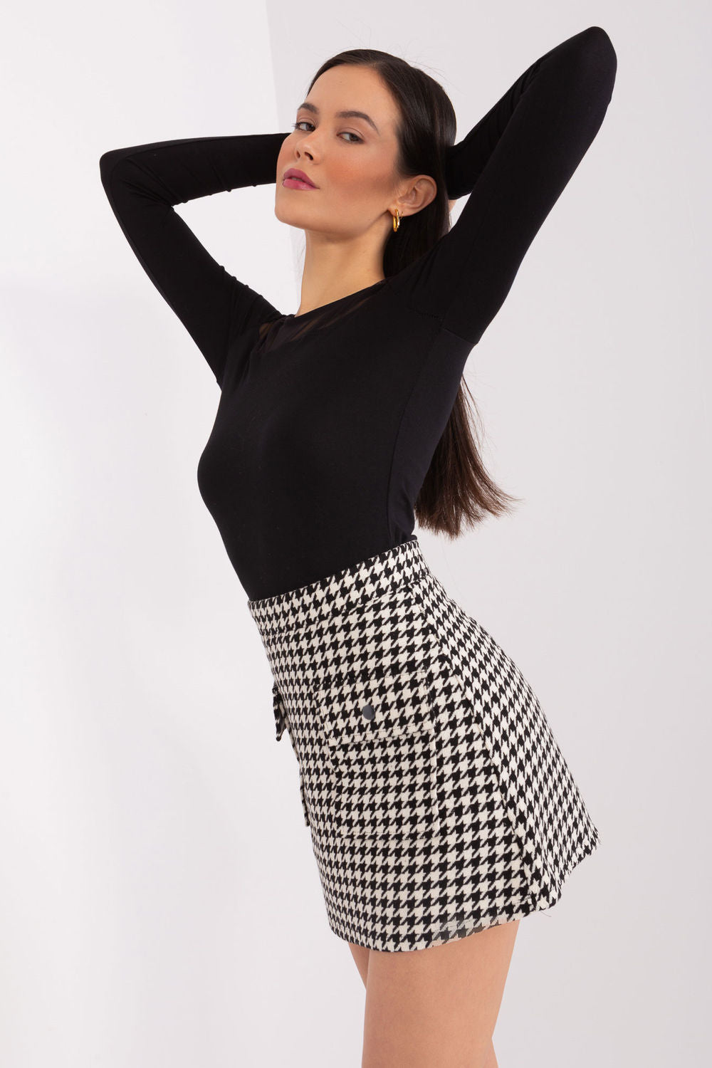 Falda corta modelo 188784 Lakerta