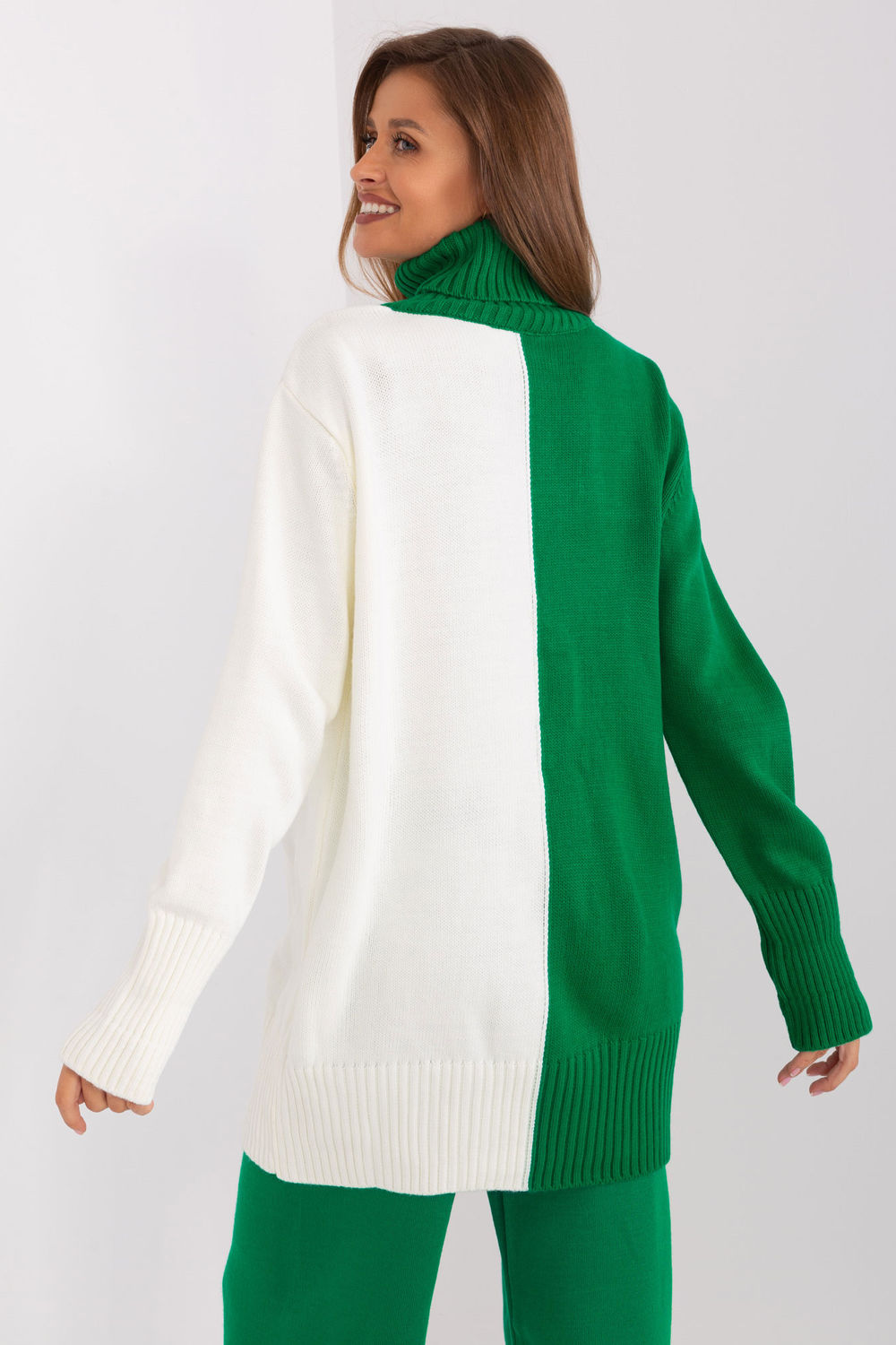 Jersey de cuello alto modelo 189329 Badu