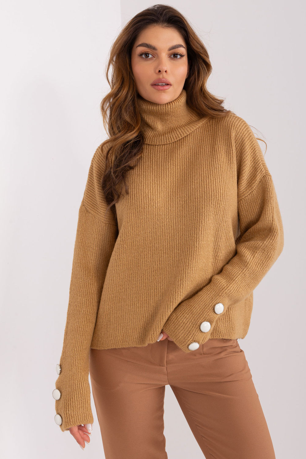 Cuello alto modelo 190221 Badu