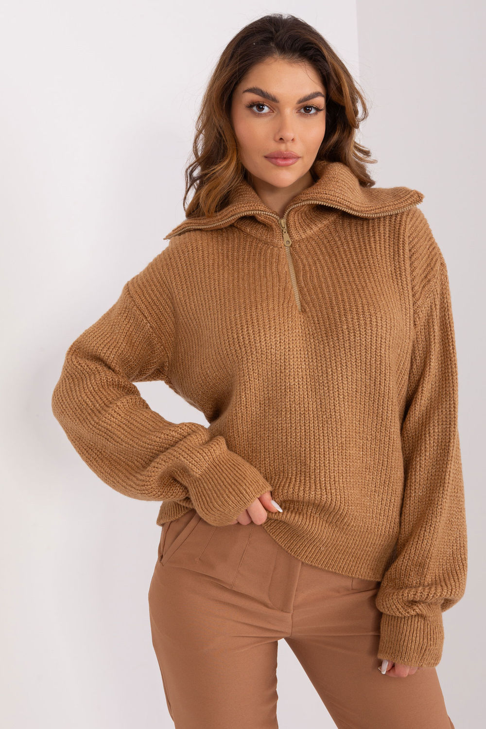 Jersey de cuello alto modelo 190223 Badu