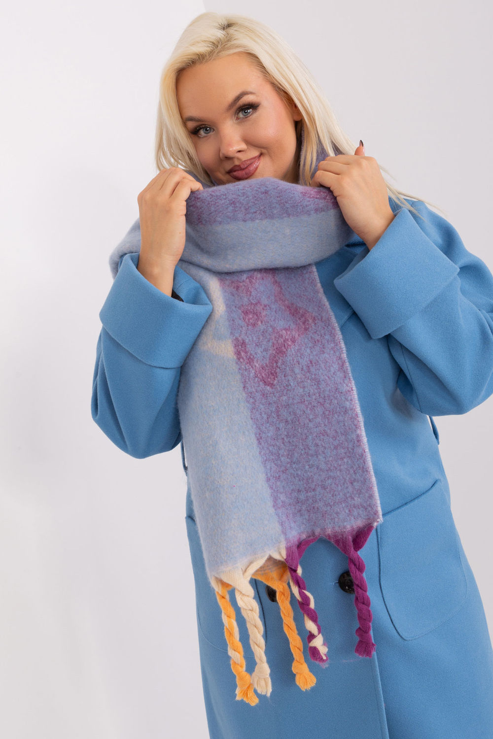 Mantón modelo 190548 AT