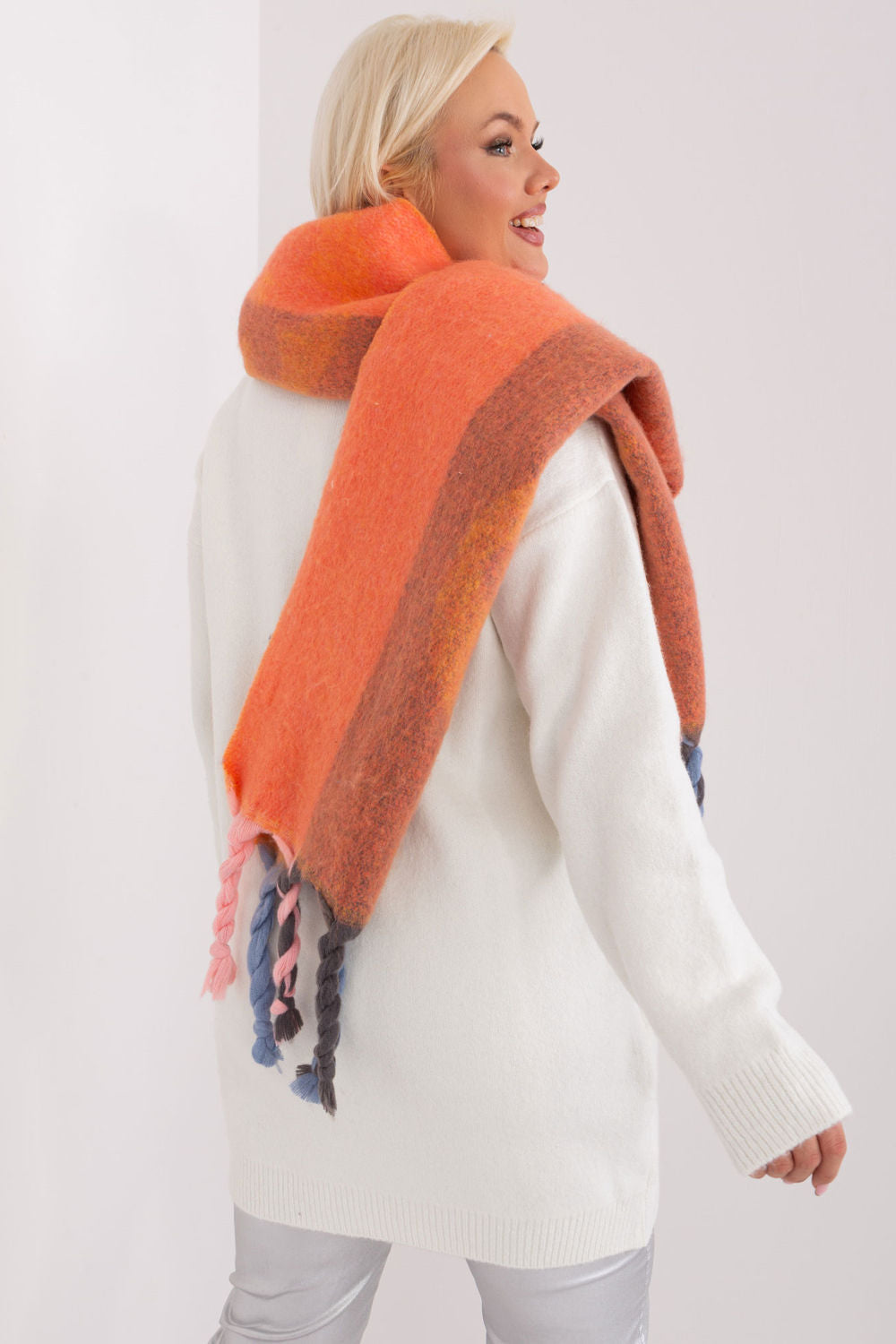Mantón modelo 190551 AT