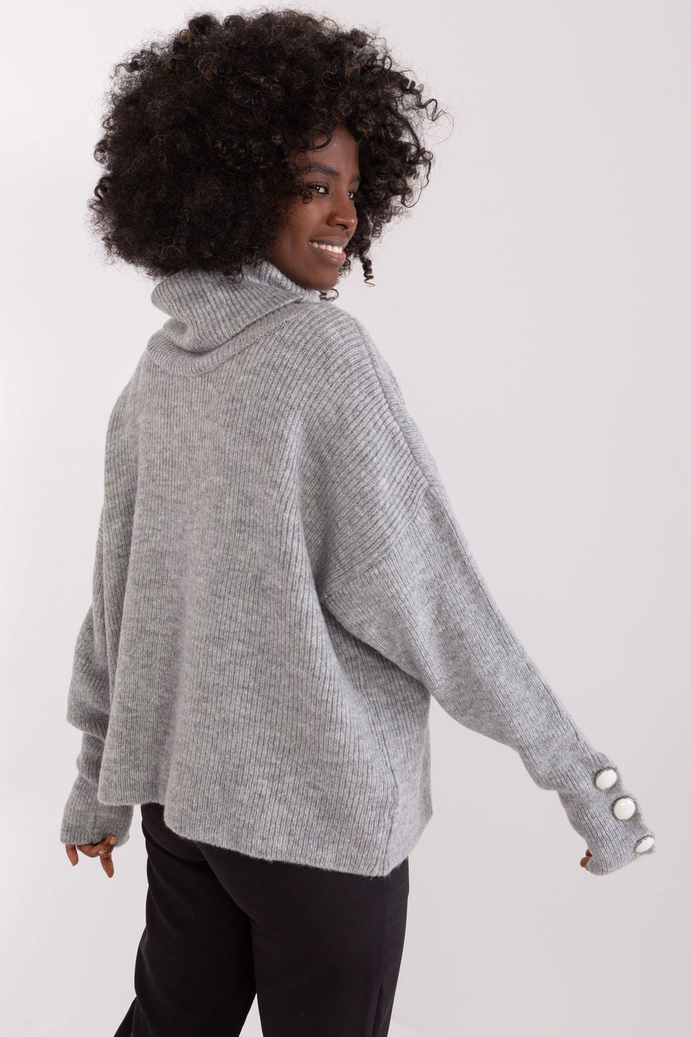 Cuello alto modelo 190749 Badu
