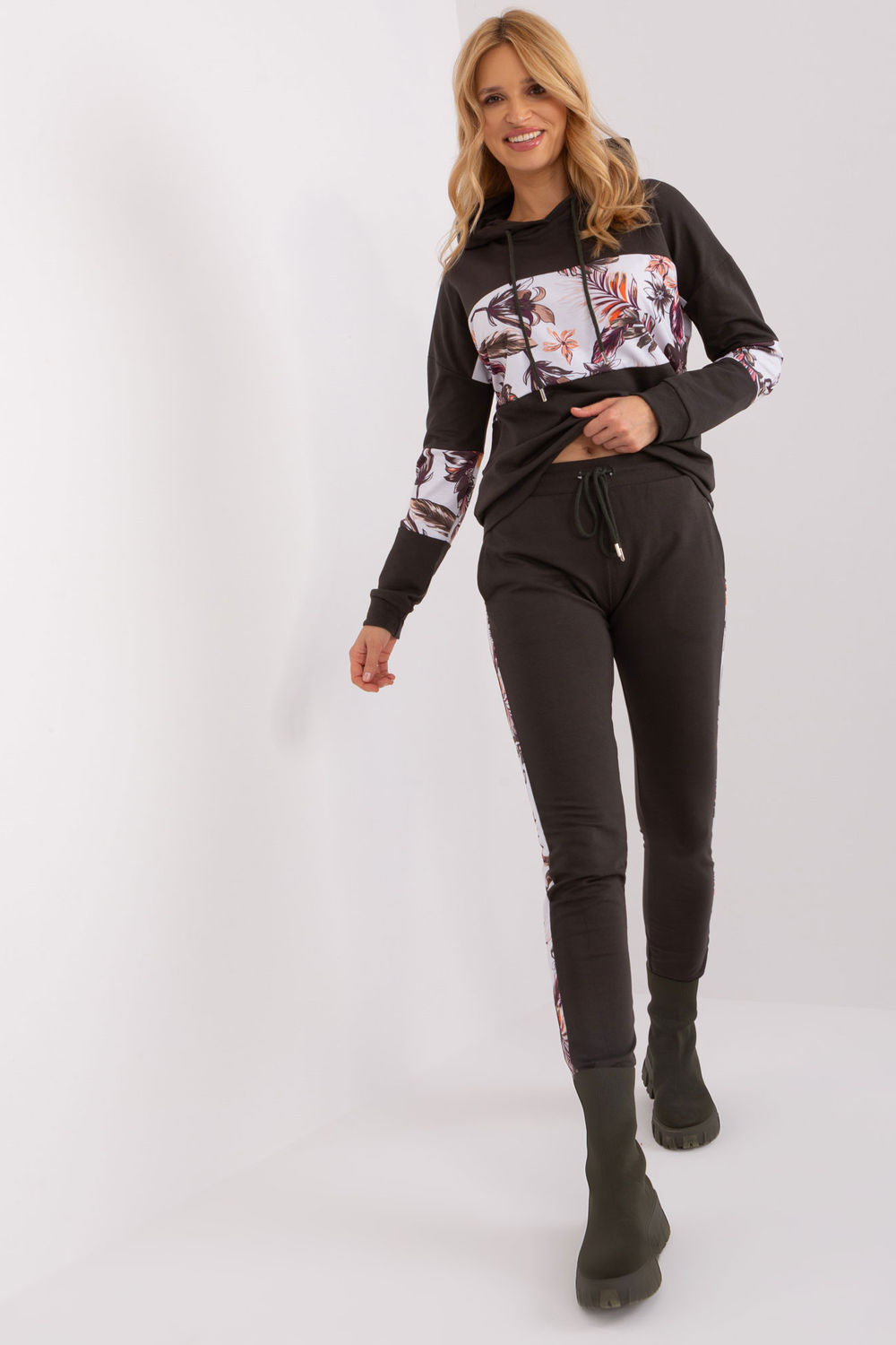 Conjunto modelo 191237 Relevance