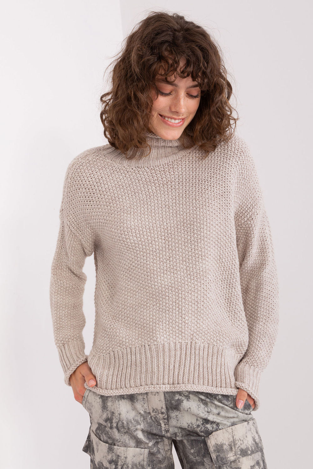 Cuello alto modelo 191420 Badu
