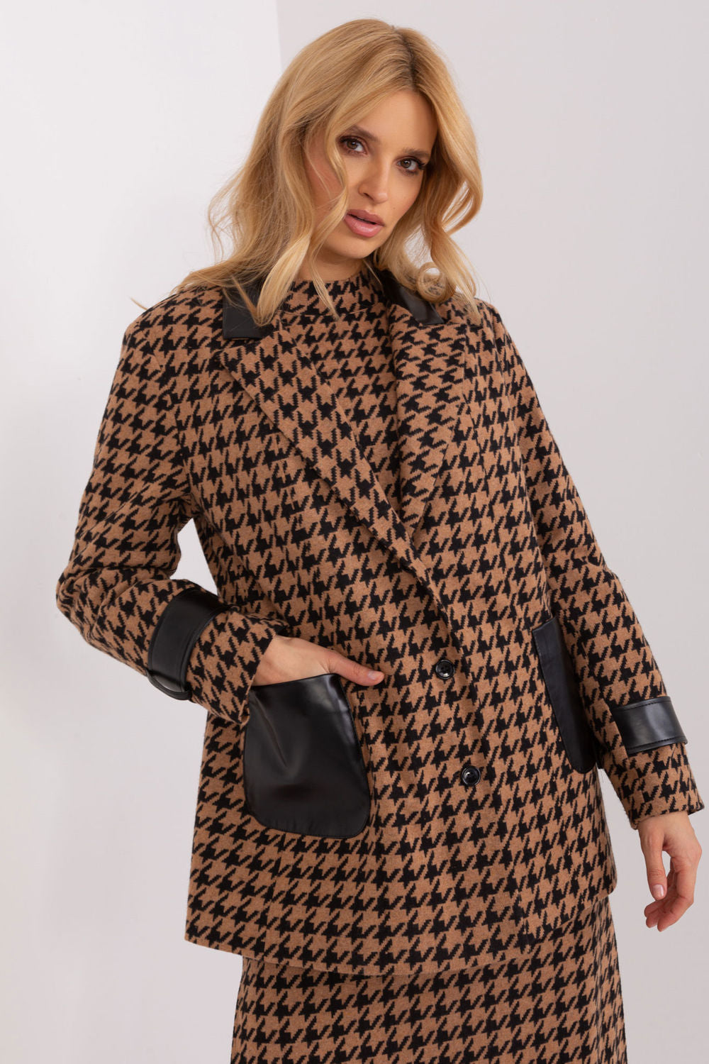 Chaqueta modelo 191572 Lakerta