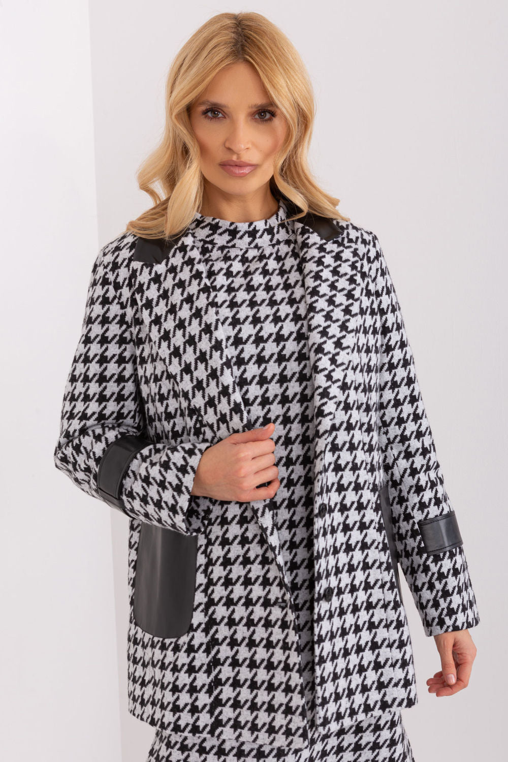 Chaqueta modelo 191573 Lakerta