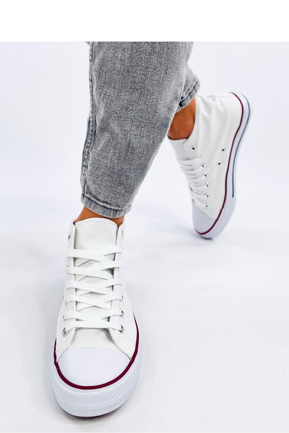 Zapatillas modelo 194241 Inello