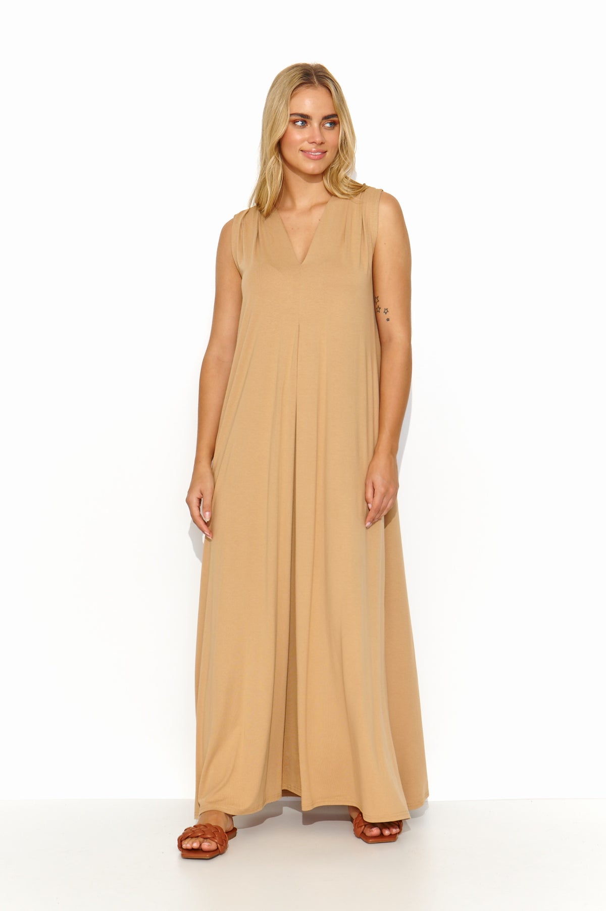 Vestido de día modelo 194315 Makadamia