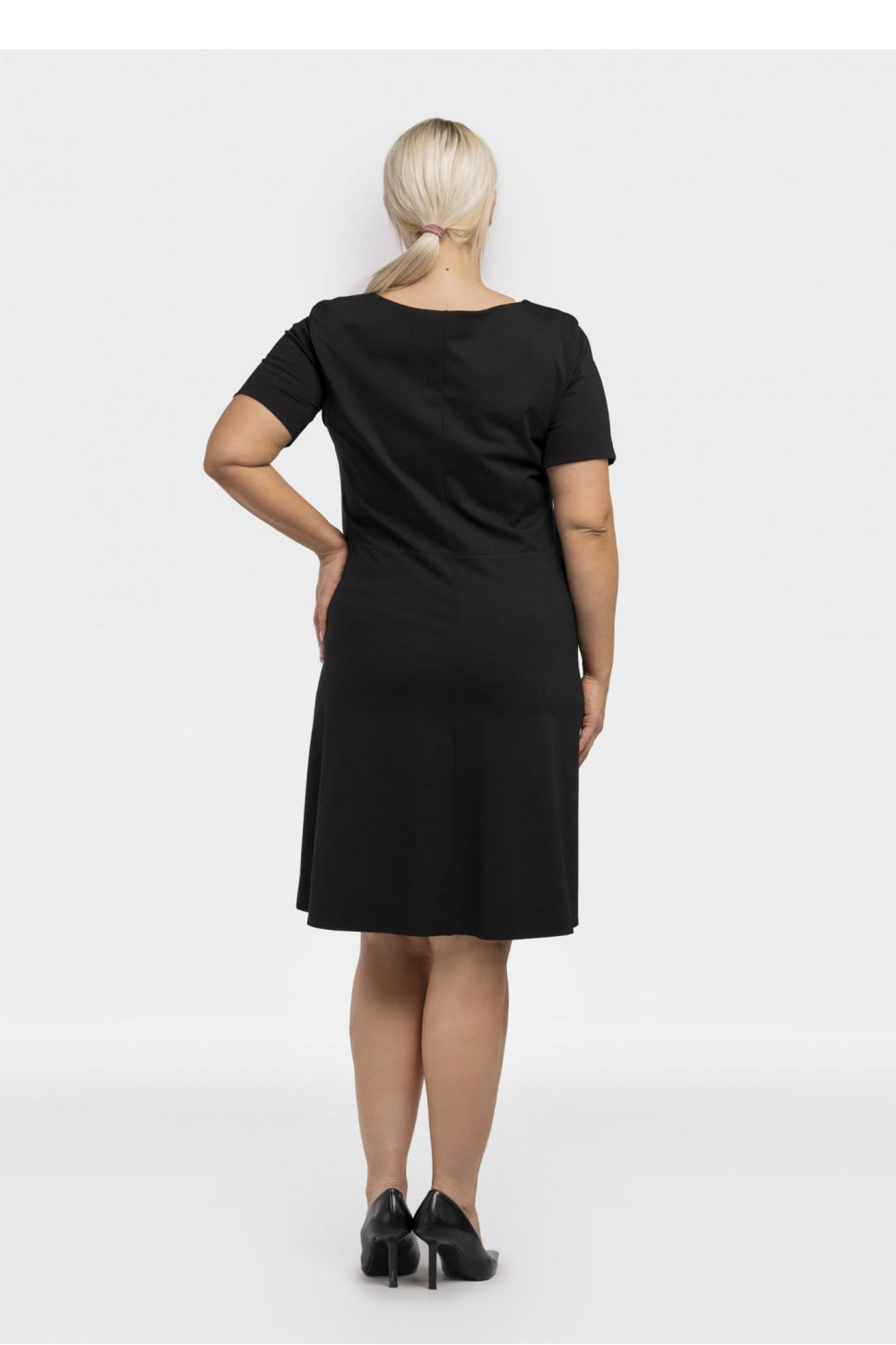 Vestido talla grande modelo 195021 Karko