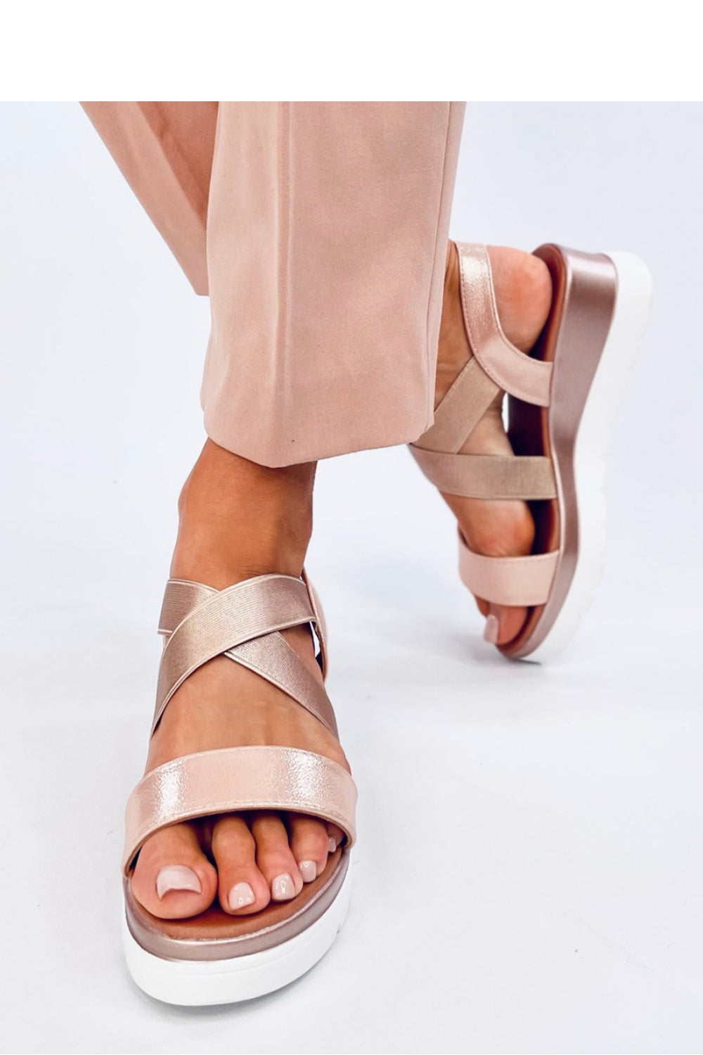 Sandalias tacón modelo 195136 Inello