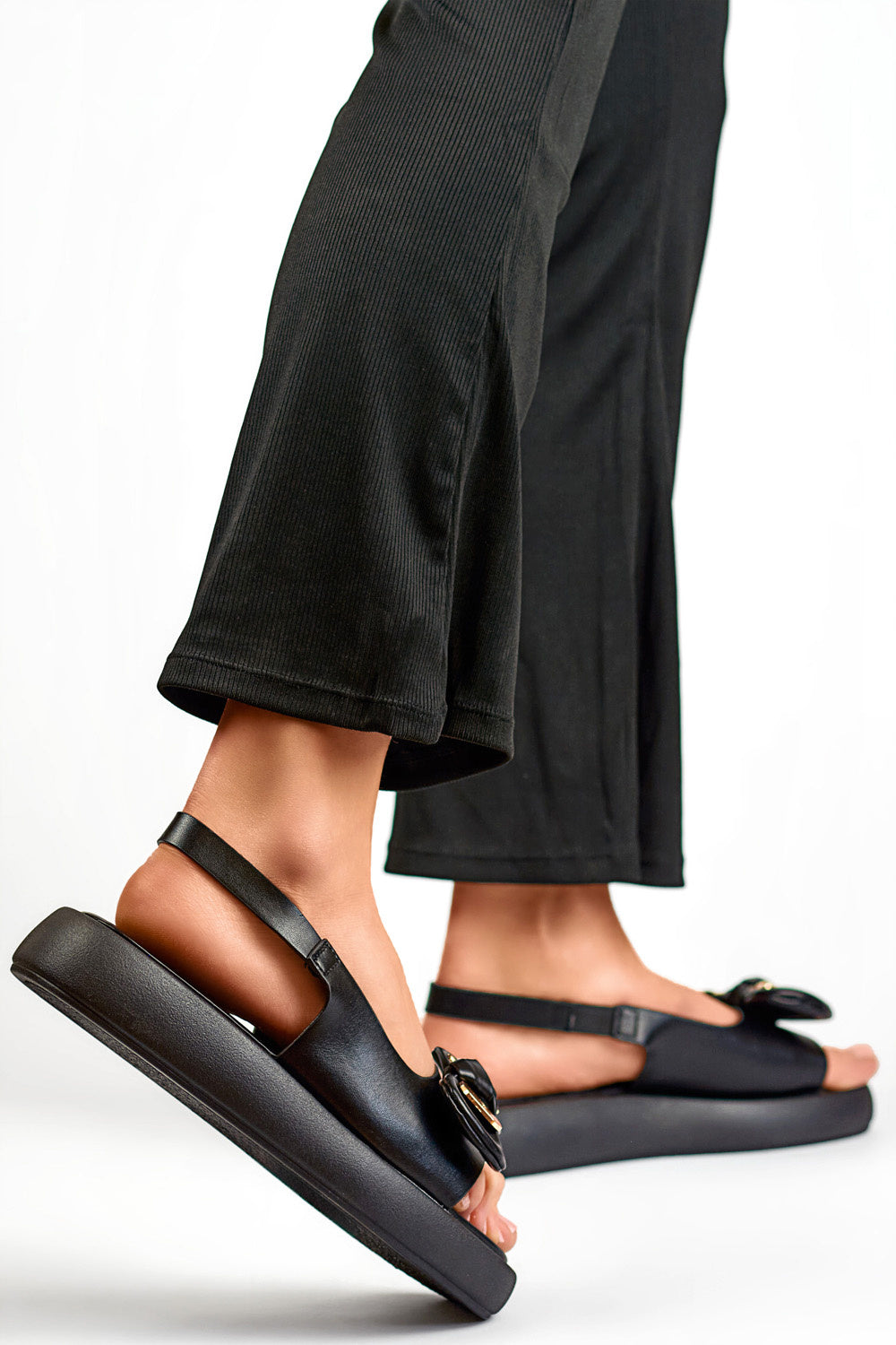 Sandalias modelo 197976 PRIMO