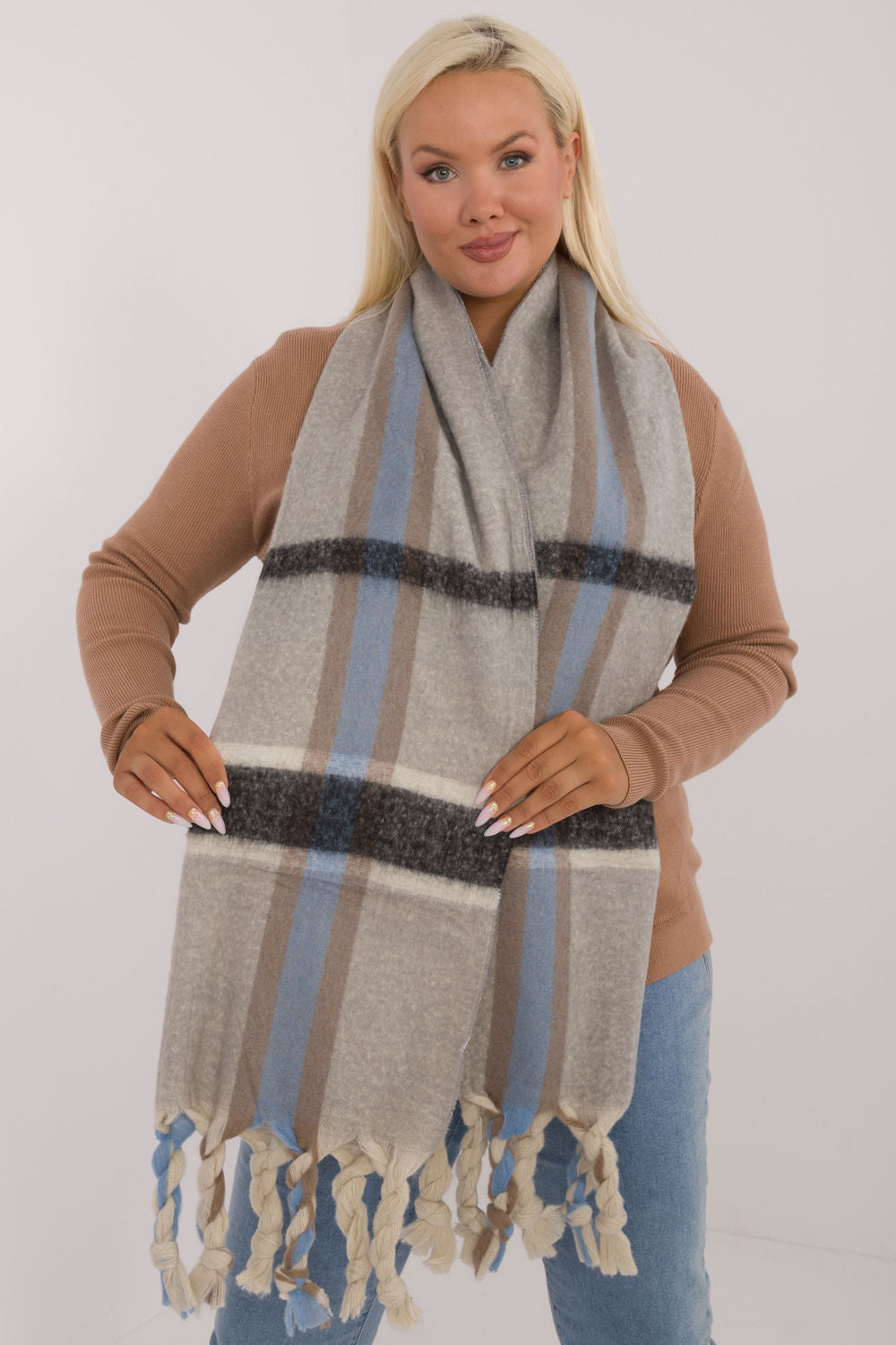 Mantón modelo 200288 AT
