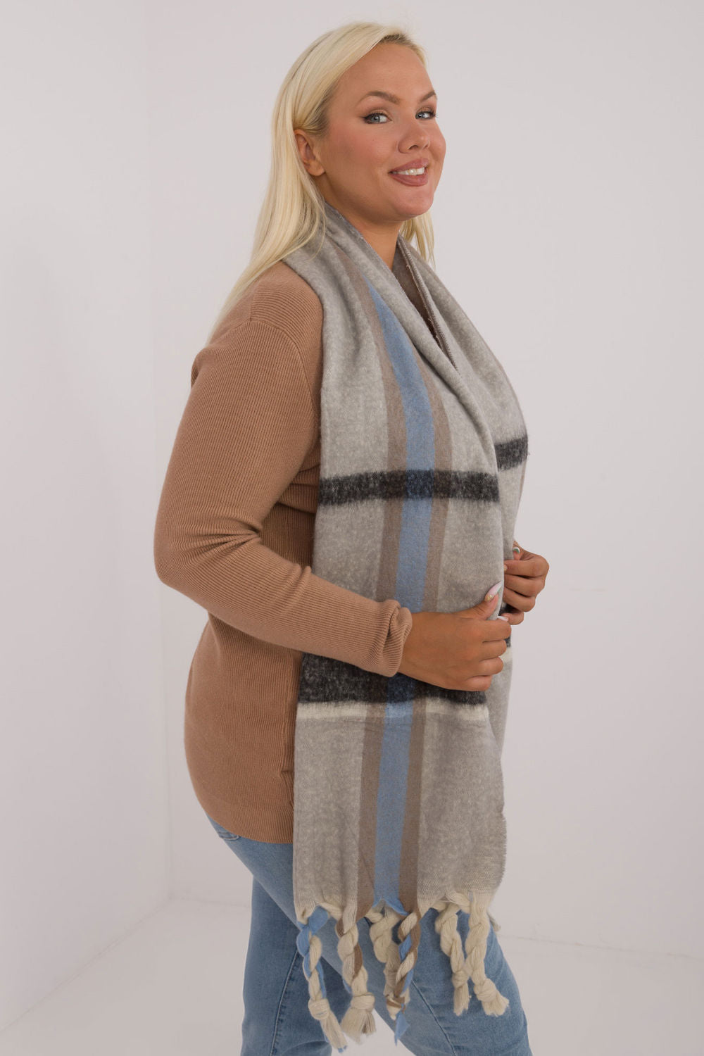 Mantón modelo 200288 AT