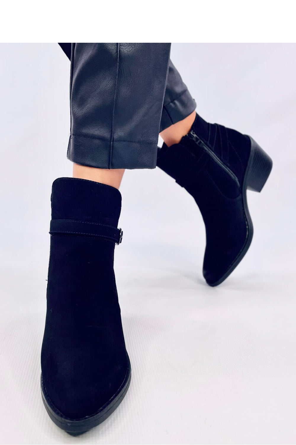 Botas tacón modelo 200632 Inello