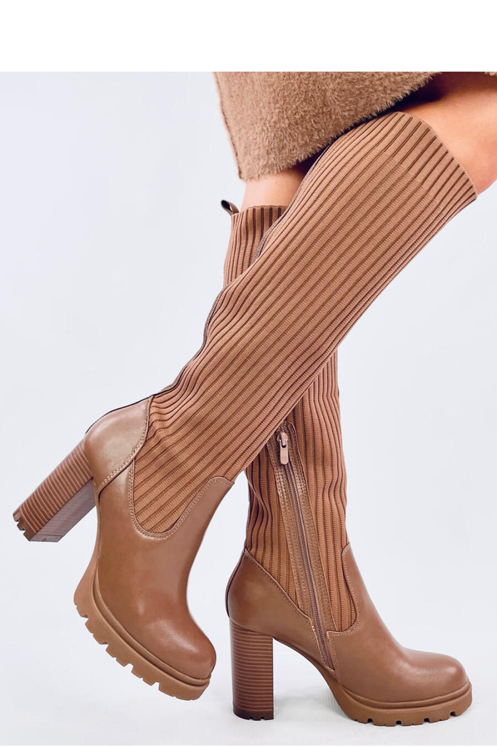 Botas tacón modelo 200633 Inello