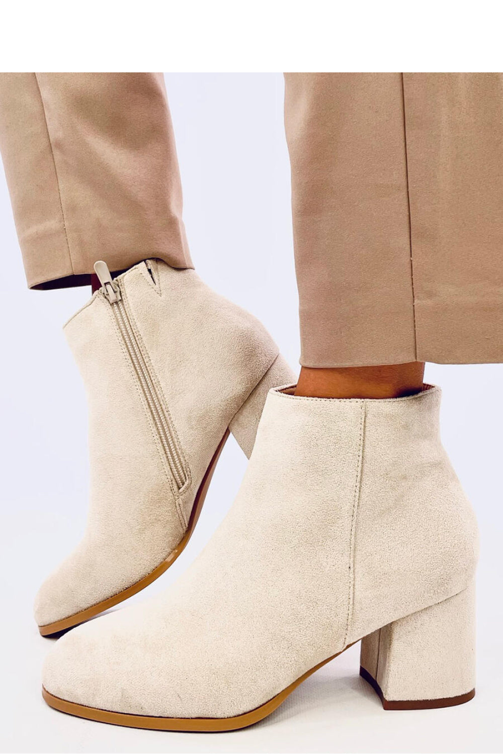 Botas tacón modelo 200709 Inello