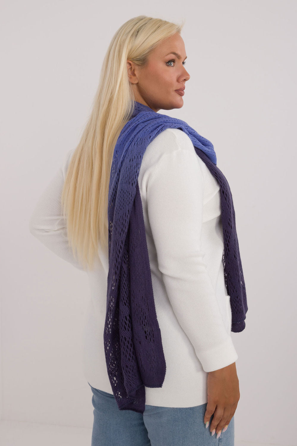 Mantón modelo 200856 AT