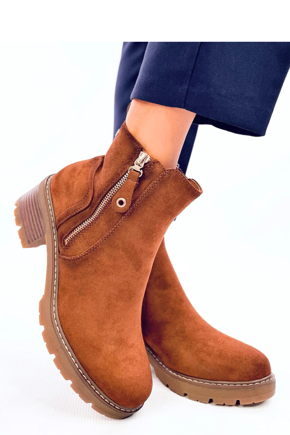 Botas tacón modelo 201369 Inello