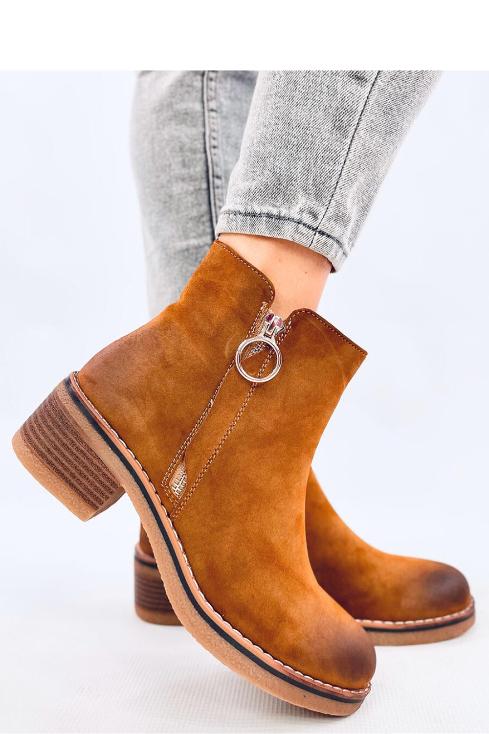 Botas tacón modelo 201970 Inello