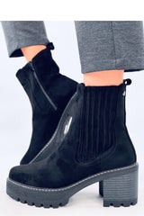 Botas tacón modelo 202343 Inello