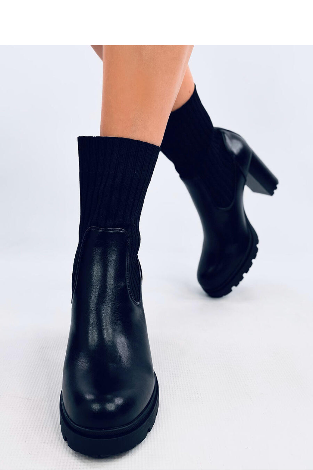Botas tacón modelo 202345 Inello