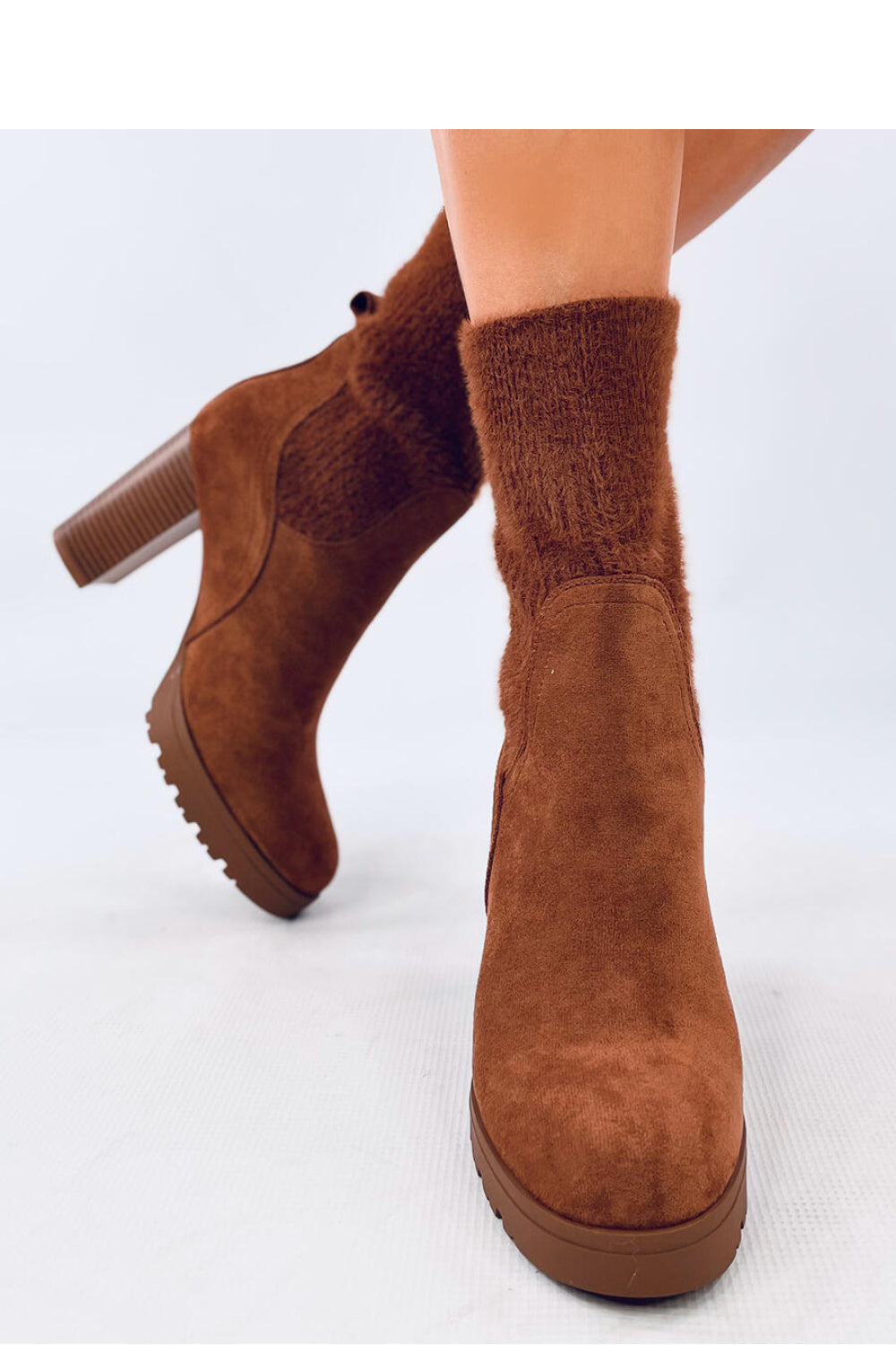 Botas tacón modelo 202351 Inello
