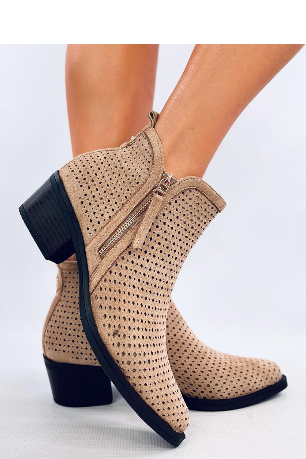 Botas tacón modelo 202356 Inello