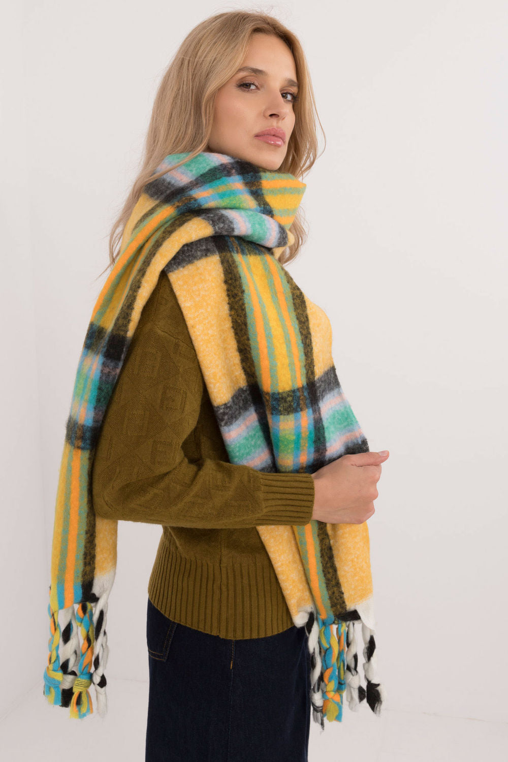 Mantón modelo 202584 AT