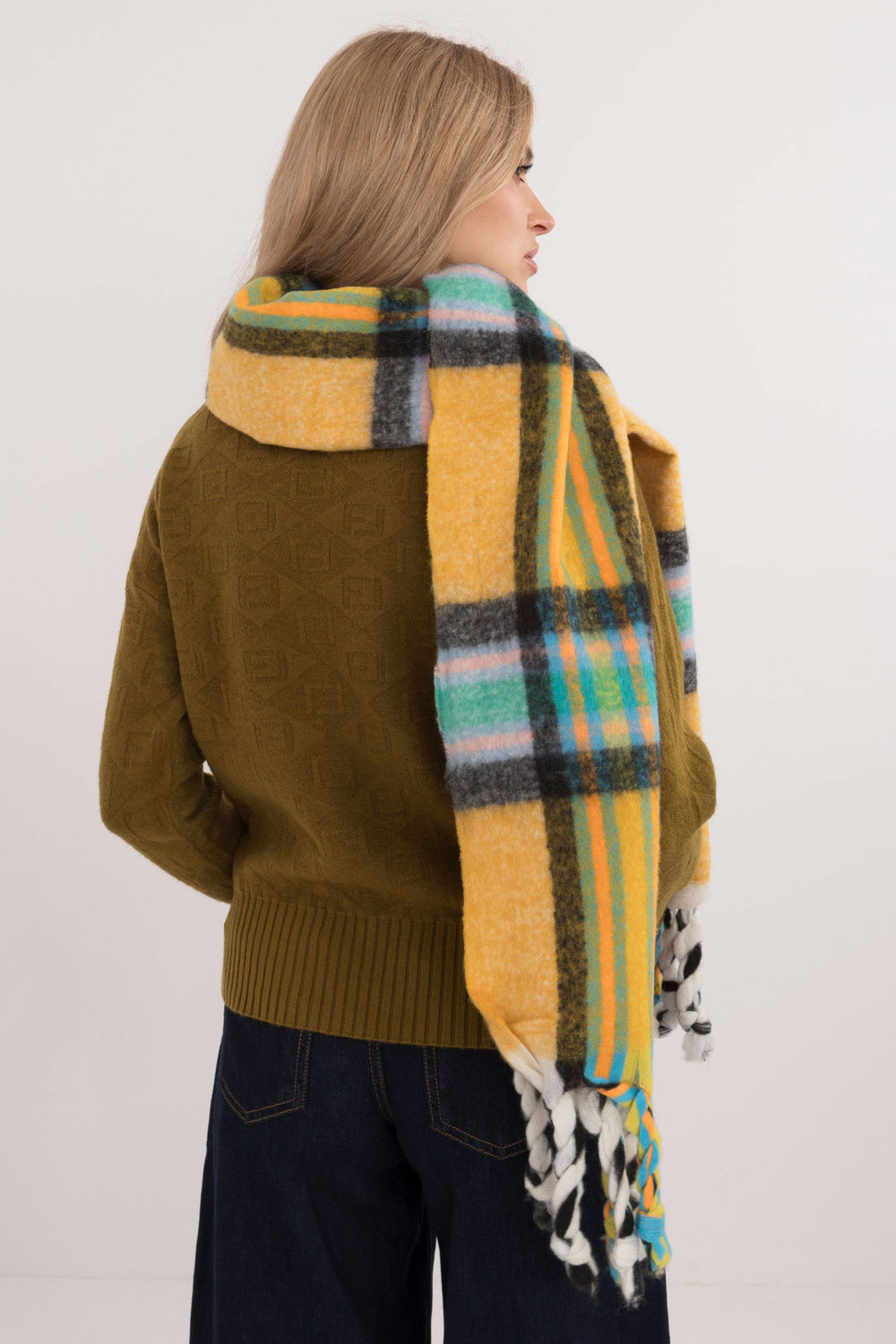 Mantón modelo 202584 AT