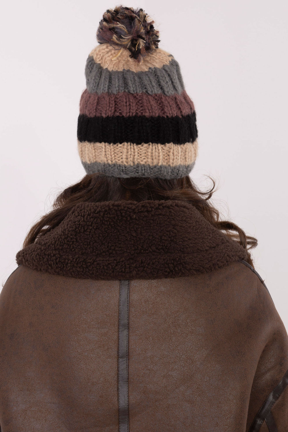 Gorro modelo 203832 AT