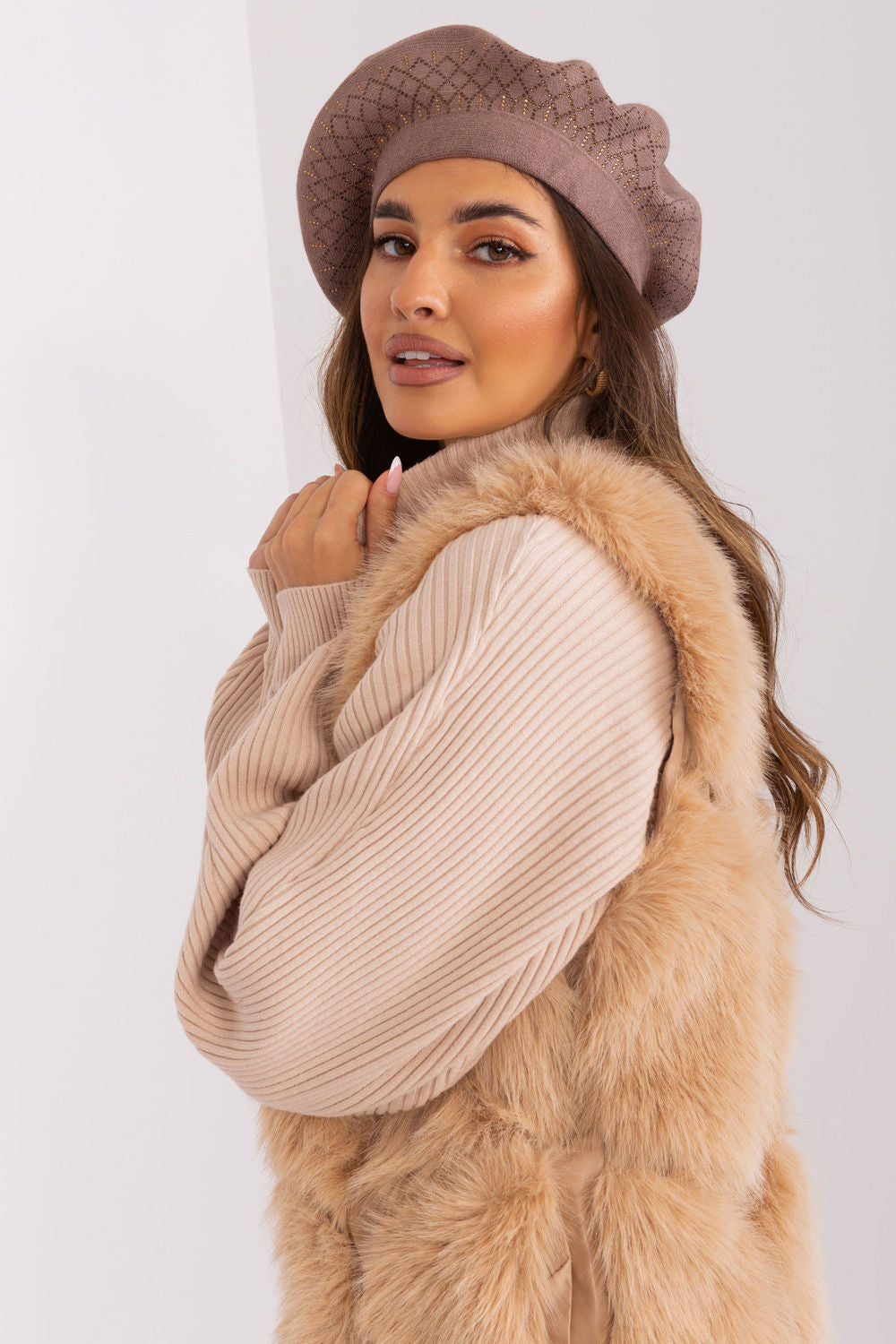 Boina modelo 208244 AT