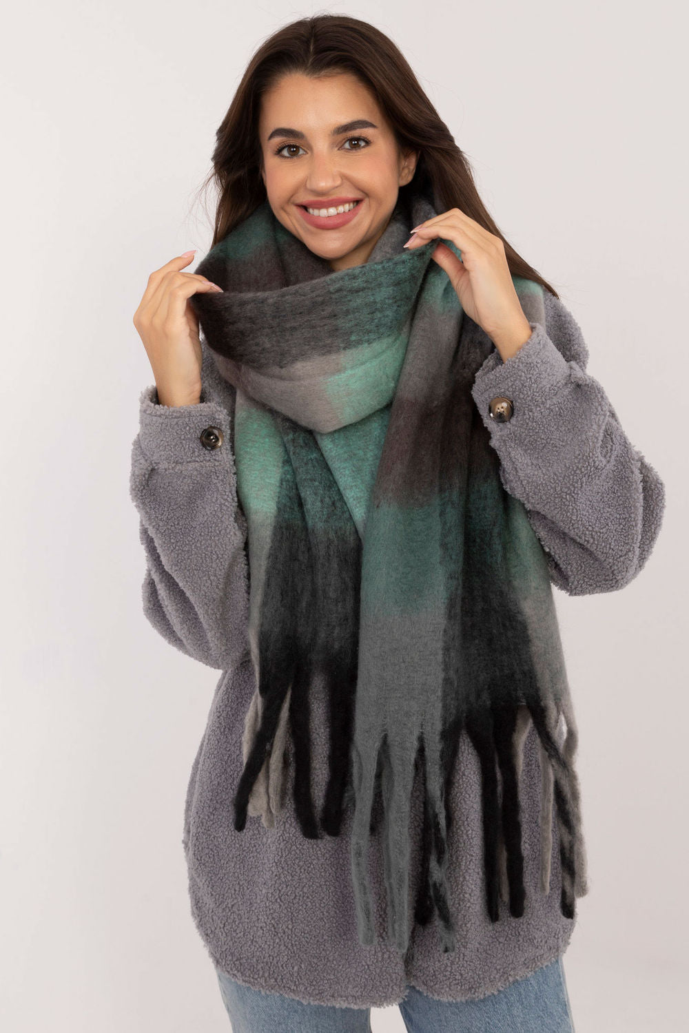 Mantón modelo 208266 AT