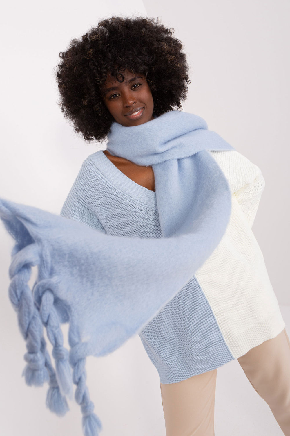 Mantón modelo 208271 AT