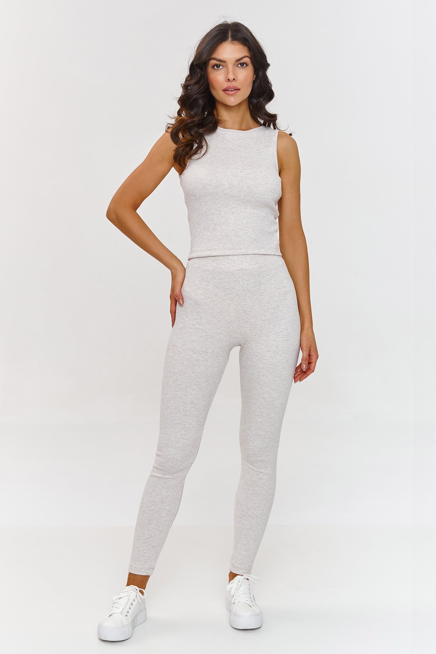 Conjunto modelo 209649 Makadamia