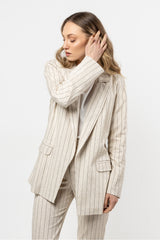 Chaqueta modelo 212176 awama