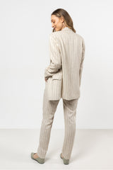Chaqueta modelo 212176 awama