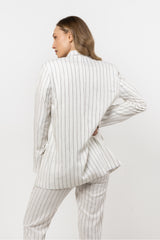 Chaqueta modelo 212177 awama