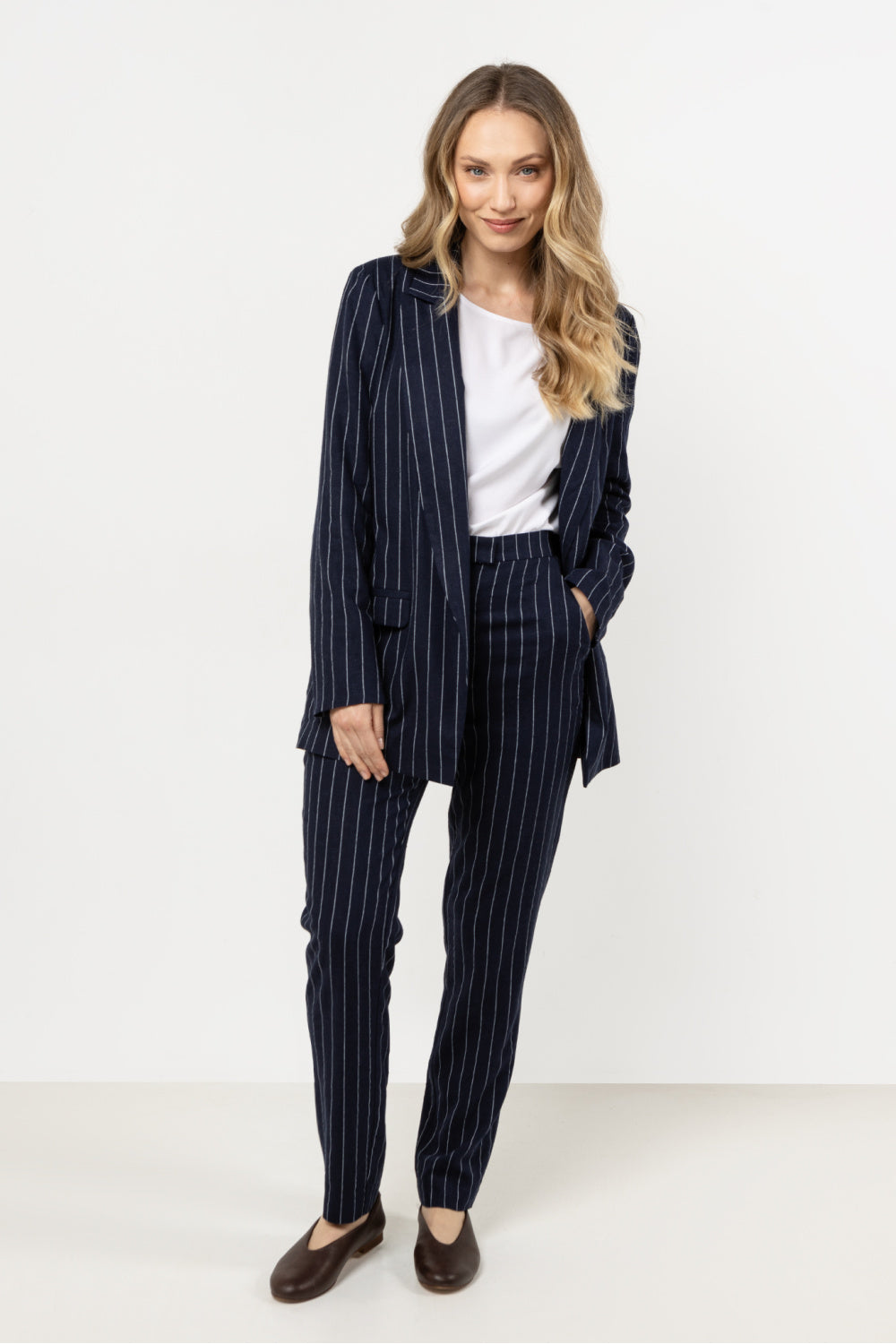 Pantalón modelo 212184 awama