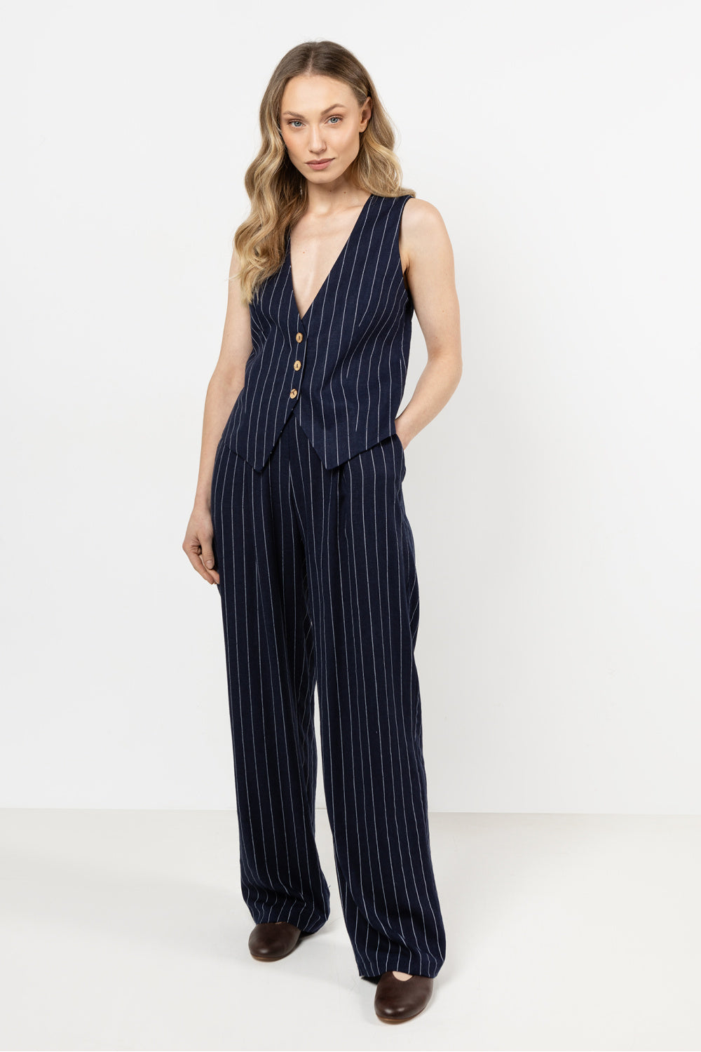 Pantalón modelo 212186 awama