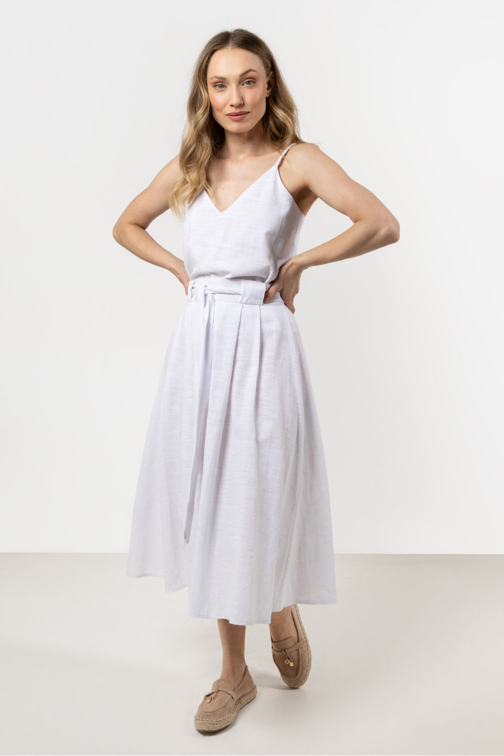 Falda modelo 212192 awama